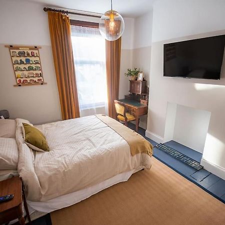 4-Bed Botanical Retreat Villa Plymouth Buitenkant foto