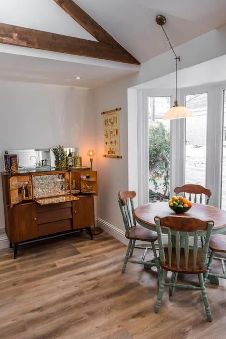 4-Bed Botanical Retreat Villa Plymouth Buitenkant foto